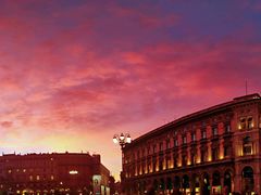 -文艺复兴百货(米兰大教堂广场店)