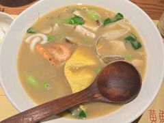 -荣家黄鱼面(前滩太古里店)