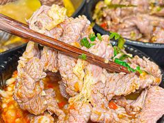 -毛辣果·贵州红酸汤牛肉火锅(西单店)