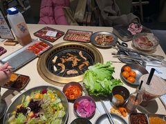 -蚂蚁洞·烤肉大营地(上海静安大悦城店)