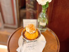 -Café Monson