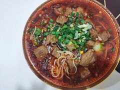 -胥佳烧鸡公牛肉面馆