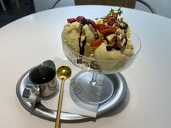 -露露家咖啡店