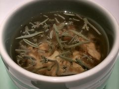 西湖莼菜鱼榄汤-西湖春天•老字号杭州菜(百汇店)