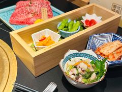-山川小町·极番烧肉(新地假日广场店)
