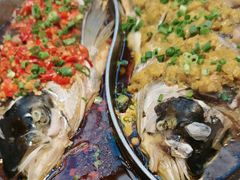 -阿瓦山寨·湘菜现炒·剁椒鱼头王(咸阳总店)