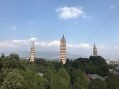 -三塔倒影公园