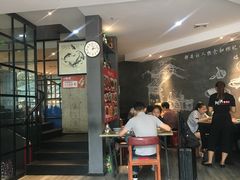 -阿洪锅贴王(小吃城店)