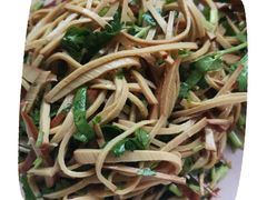 金针鸡蛋干-云的侧面音乐餐吧(丰马牛餐饮广场店)