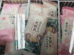 -全家便利店(愚园店)
