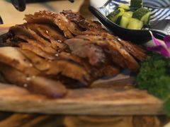 金牌炭烧秘制猪颈肉-Hi YOU你的饭局泰餐厅(雍和宫店)