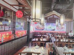 -川流不息·地道川菜·小龙虾(新松江路店)