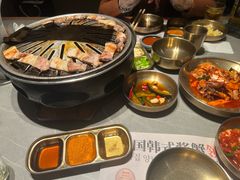 -草家酱蟹炭火烤肉店(珲春南路一店)