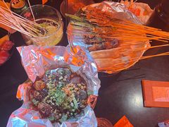 -何师烧烤Pro ·江湖川菜·小龙虾·精酿啤酒(太古里旗舰店)