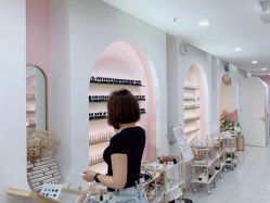 -花系美·美甲美睫精品店