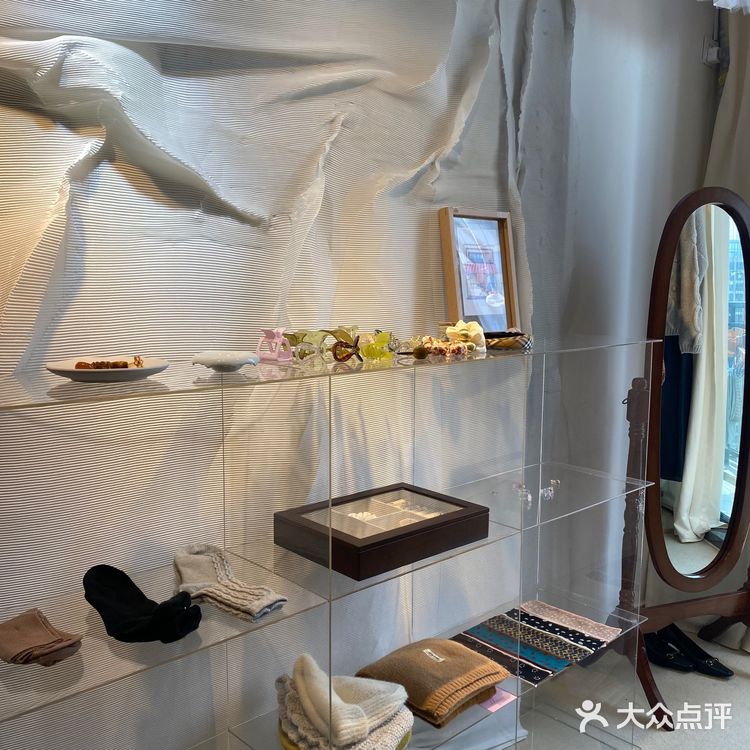 深圳探店｜龙岗预约制服装店