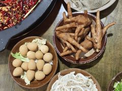 -黄潇洒老火锅(九眼桥宏济巷店)