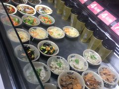 凉拼-顺溜·手工刀削面·黑金店(铜锣湾店)