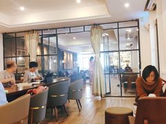 大堂-星巴克臻选(广州沙面店)