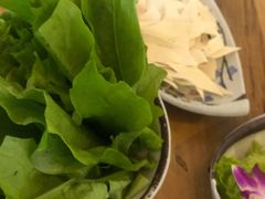 -毛辣果·贵州红酸汤牛肉火锅(西单店)