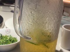 -茅草房·河畔园林火锅
