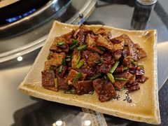 -周老三跷脚牛肉·全牛火锅(非遗传承店)