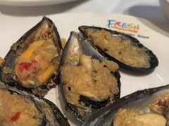 -领鲜活海鲜榴莲自助火锅(东门店)