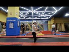 -爱蹦iBOON蹦床运动馆(江汉店)