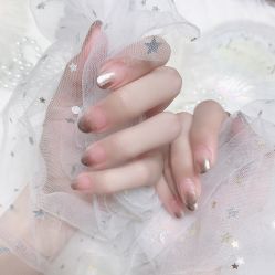 -吉吉靓甲美睫