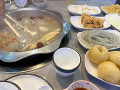 -光头药膳鸡(莱茵小镇店)