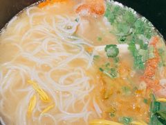 -银米·云南传统过桥米线(双廊黑金冠店)