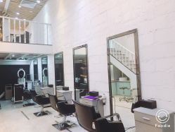 -SIX Hair Consultant