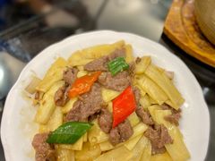 紫萝炒牛肉-文记壹心鸡(宝华路店)