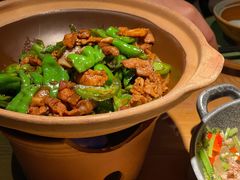 碾辣椒炒肉-吃饭皇帝大土家民族菜(正大广场店)