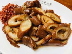 -老鼎万春卤菜(五代传承创始老店)