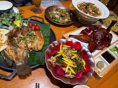 -老滇山寨•云南特色菜•地方菜•民族风情歌舞表演(金碧店)