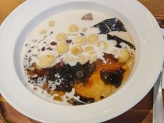 -RUXU入续糖水铺与包(卓悦中心店)