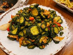 肉炒黄瓜钱儿-万里闯关东铁锅炖菜馆(高新旗舰店)