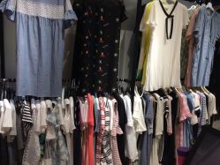 孕妇裙子和上衣-莉莲妈咪孕妇装(爱琴海购物公园店)