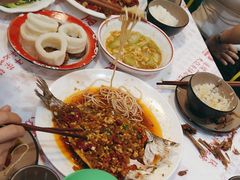 -堂瓦里·33年传统赣菜(第一街区店)