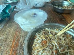 -灵山卢梅燕粉店