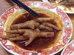 -爆炸头阿姨小四川正宗川味小吃(无任何分店)