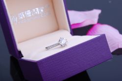 点击看大图 WD-2-威德钻石-克拉钻大本营(南京东路店)