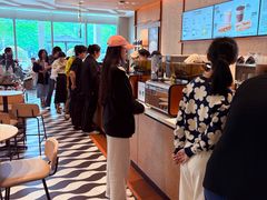 -星巴克臻选(莘庄仲盛店)