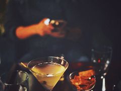 -Whisper Bar 