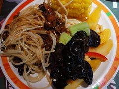 卤肉酱配意面-比格比萨自助(花园路店)