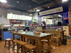 大堂-陇上全荟兰州传统牛肉面(延吉路店)