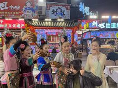 -刘姐啤酒鱼民族演艺餐厅(西街总店)