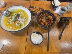 网红小酥肉-苗小坛酸汤鱼(酒仙桥店)