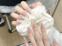 -悦指间美甲美睫美肤